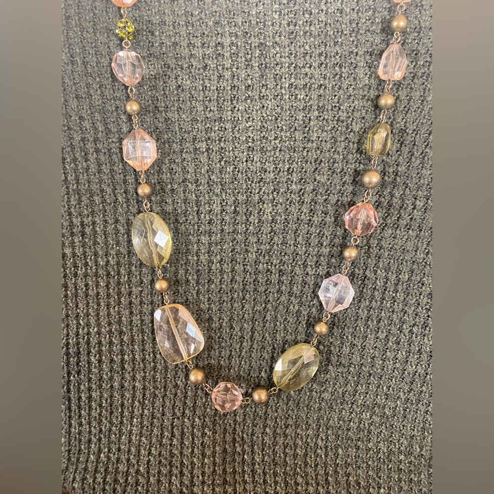 Premier Designs Pink and Gold faceted Beaded Necklace